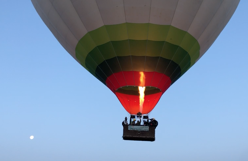 paseo en globo con paracaidistas sevilla